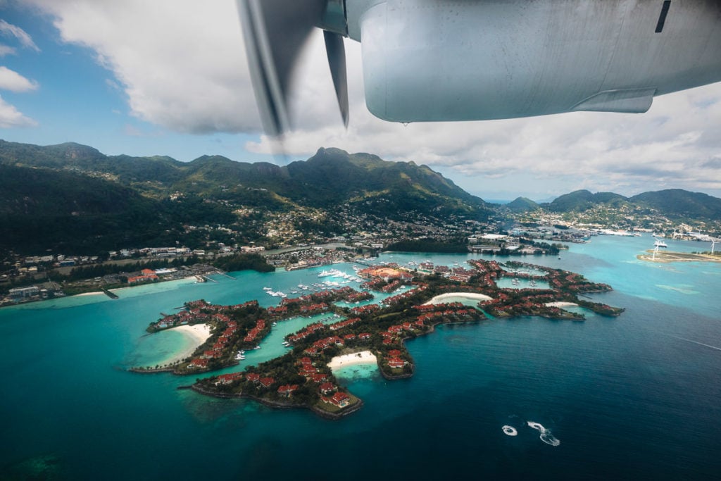 Flight from Mahe to Praslin, Air Seychelles