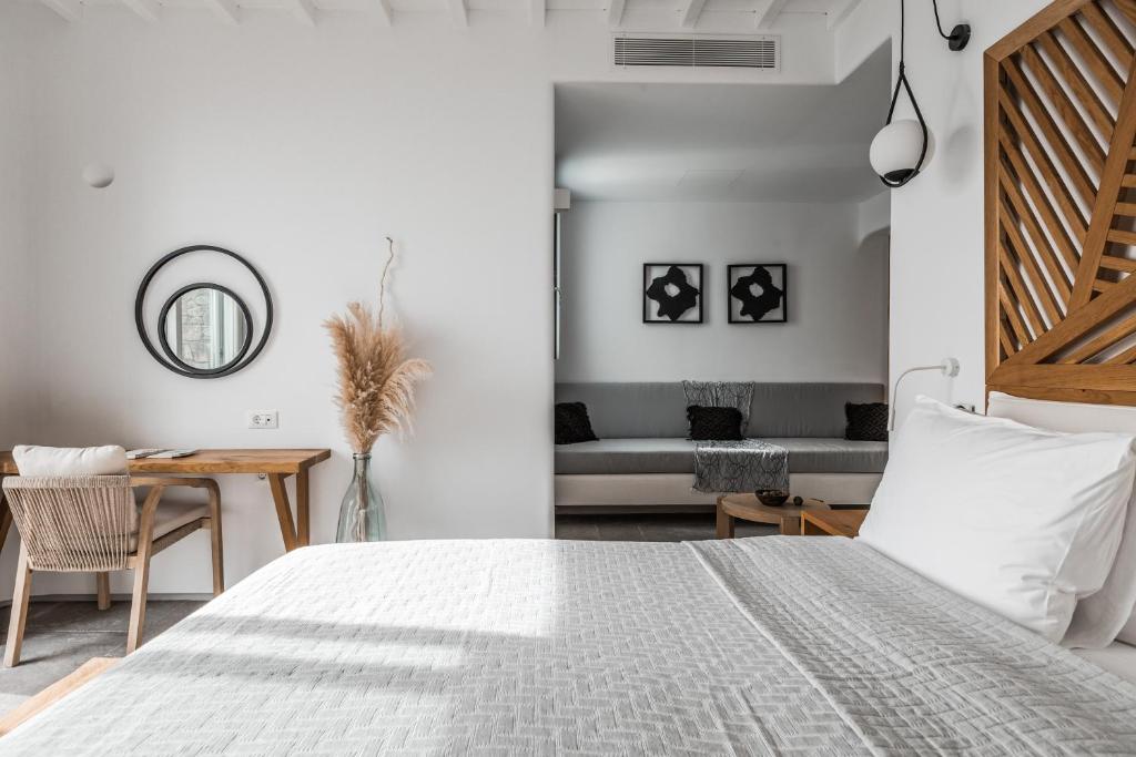 Alissachni Mykonos Bedroom and lounge layout