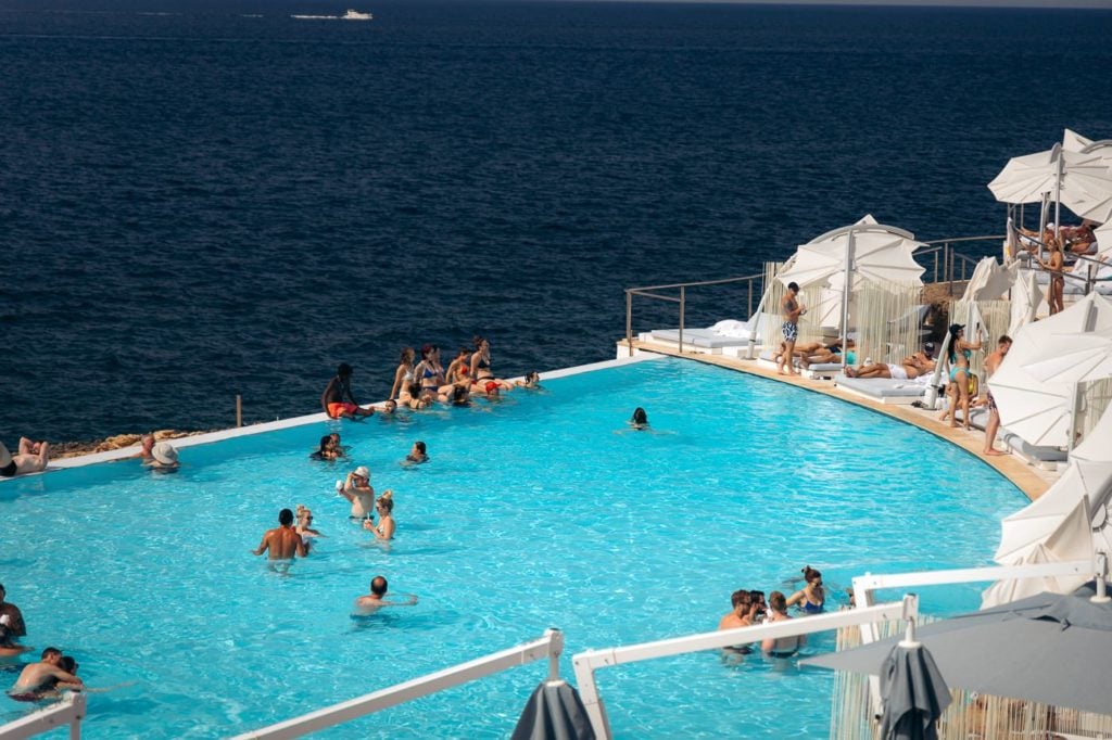 Cafe del mar infinity pool in Malta