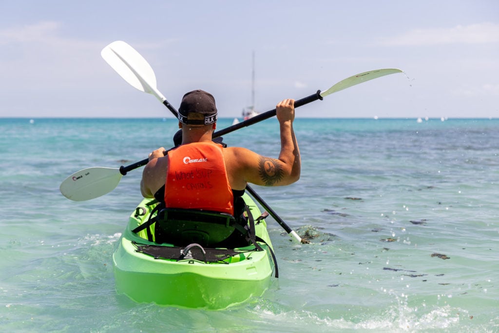 KAYAKING ON THE GREAT BARRIER REEF
