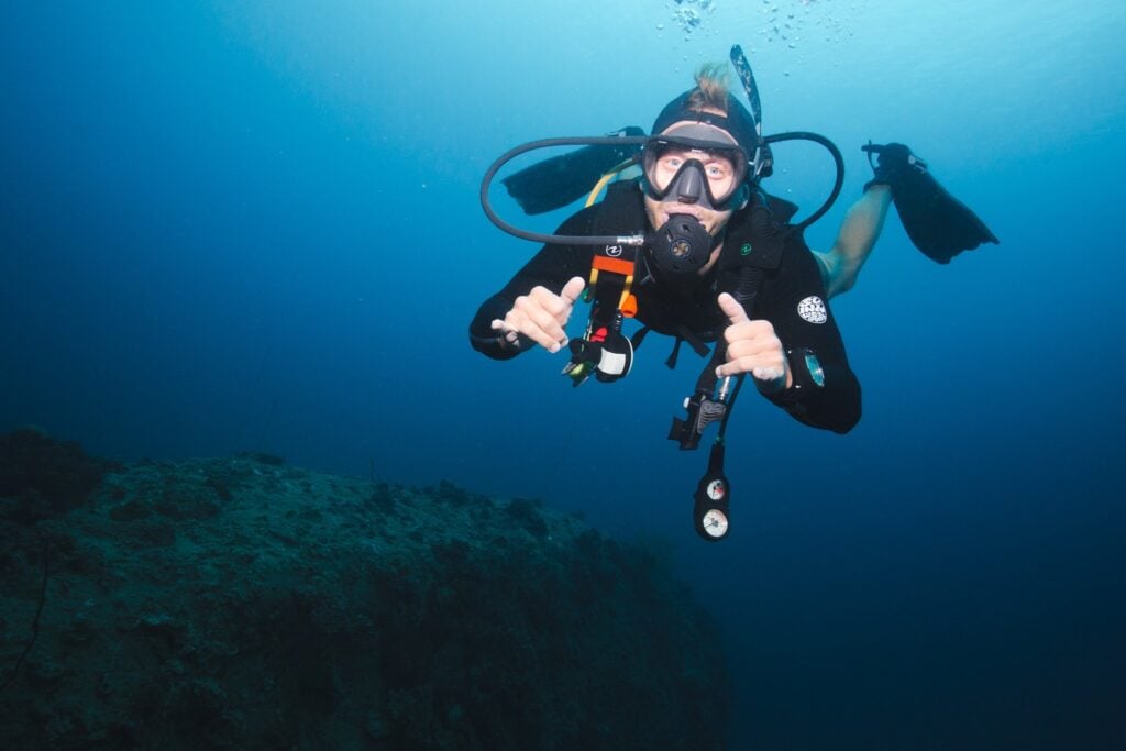 Scuba diving as a digital nomad 