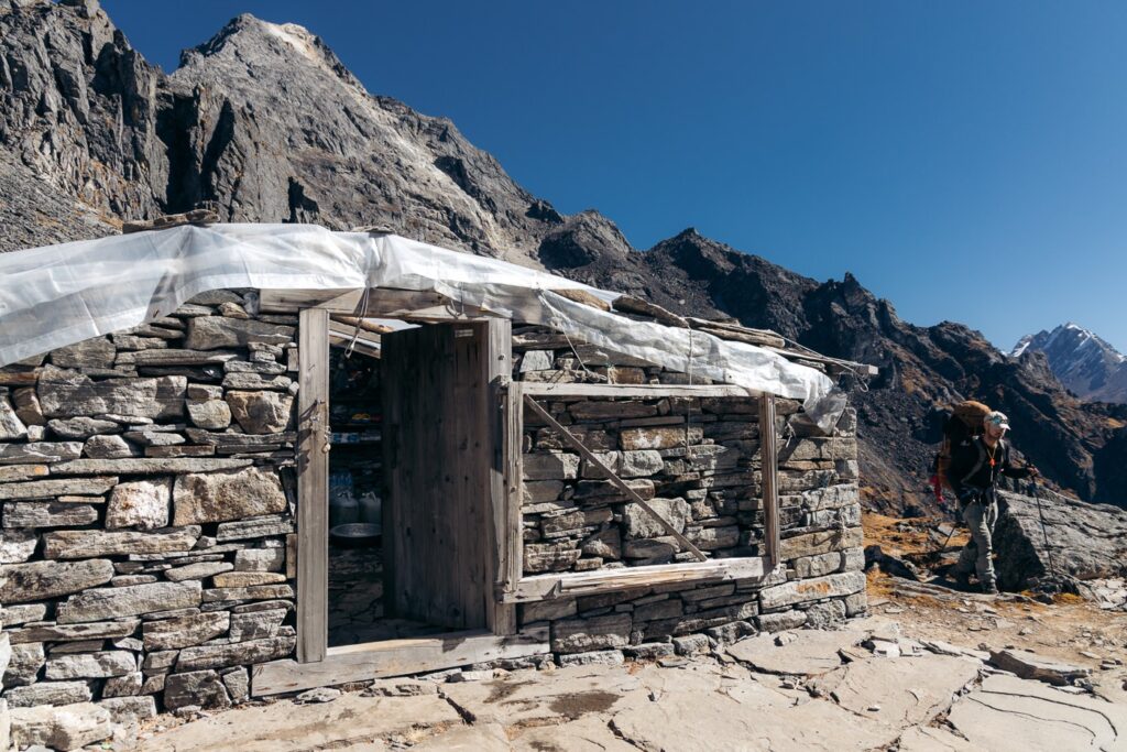 Hut at Zatrwa La, Himalayas