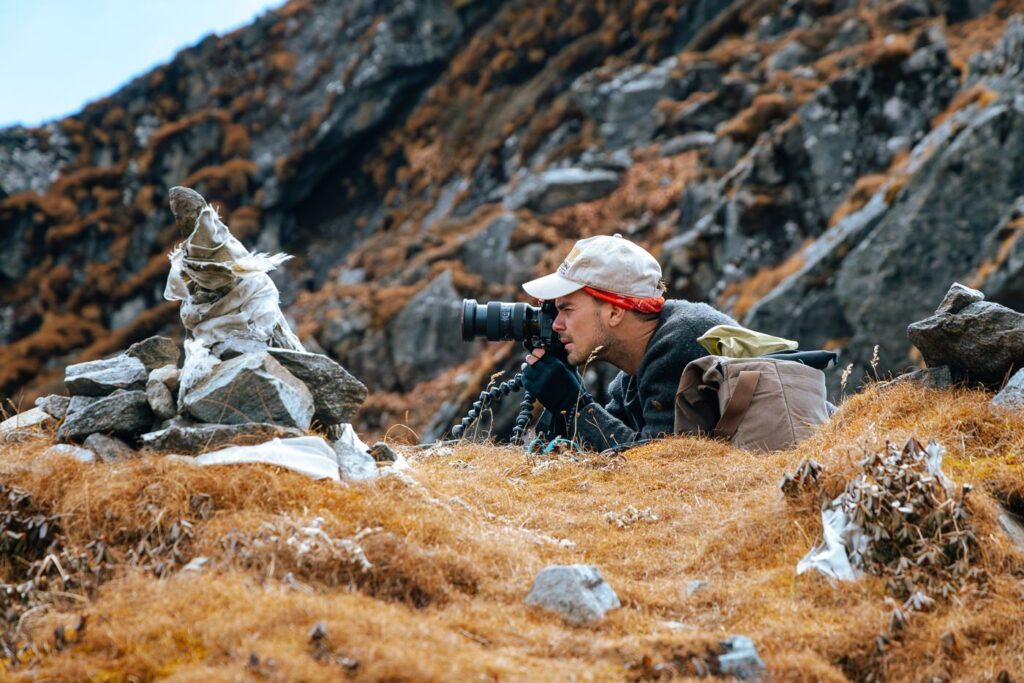 Jessy Sicard photographing Himalayas