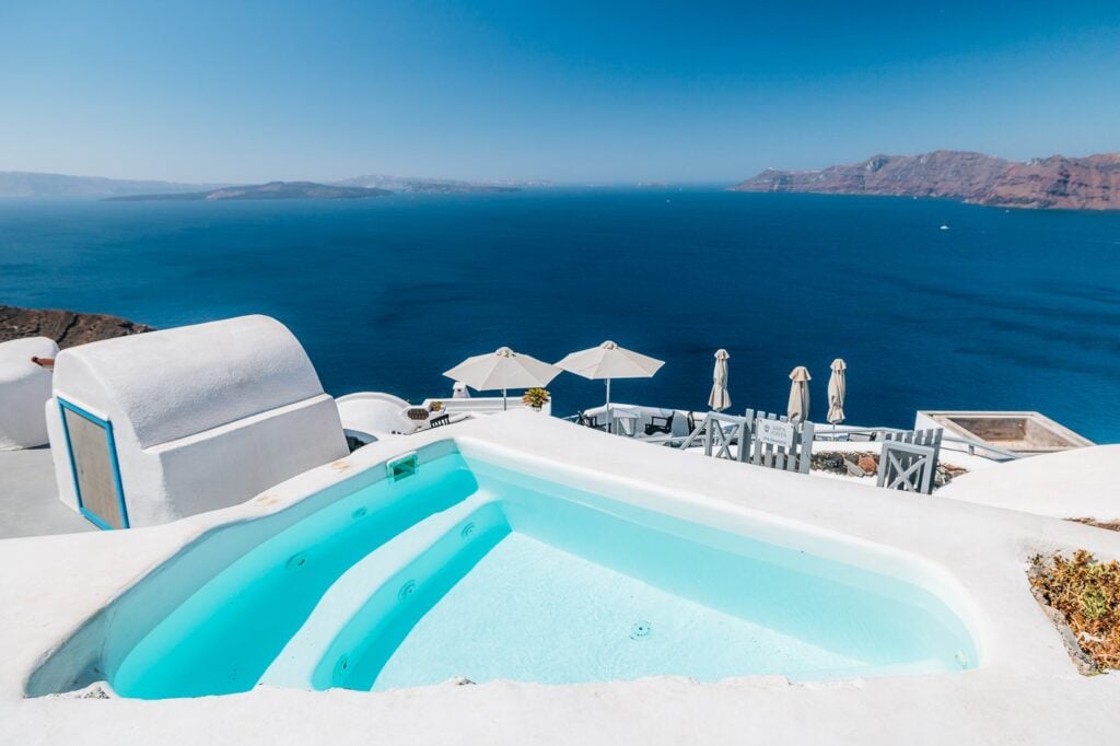 Pool with volcano view in Santorini