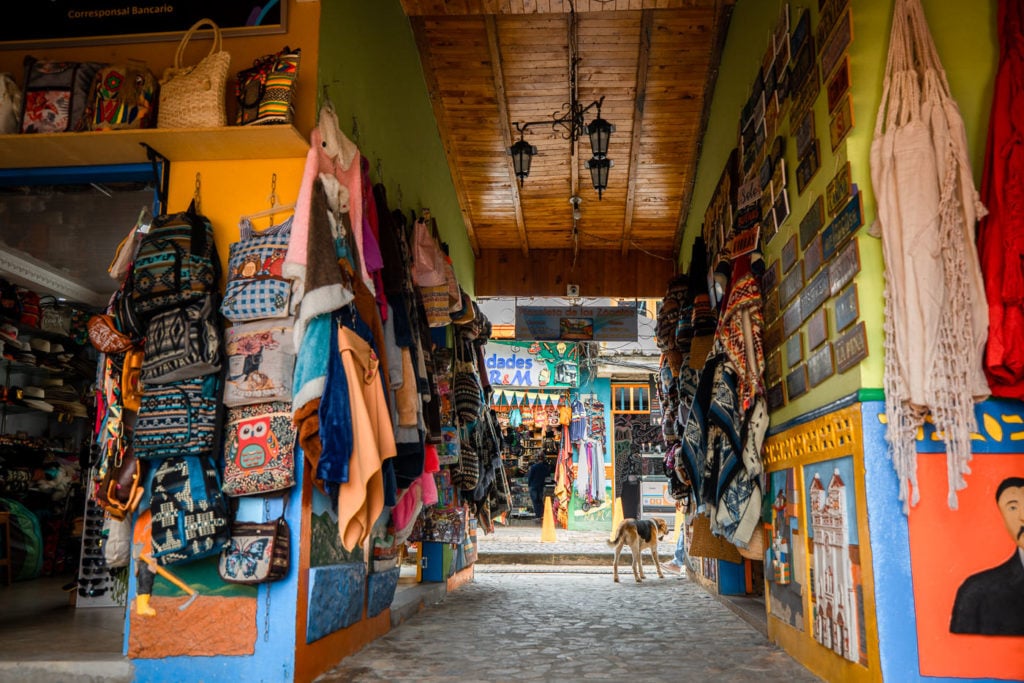 Souvenir stores in Colombia
